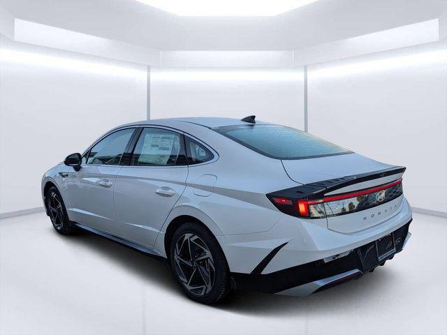 New 2026 White Hyundai SEL Sport image 5