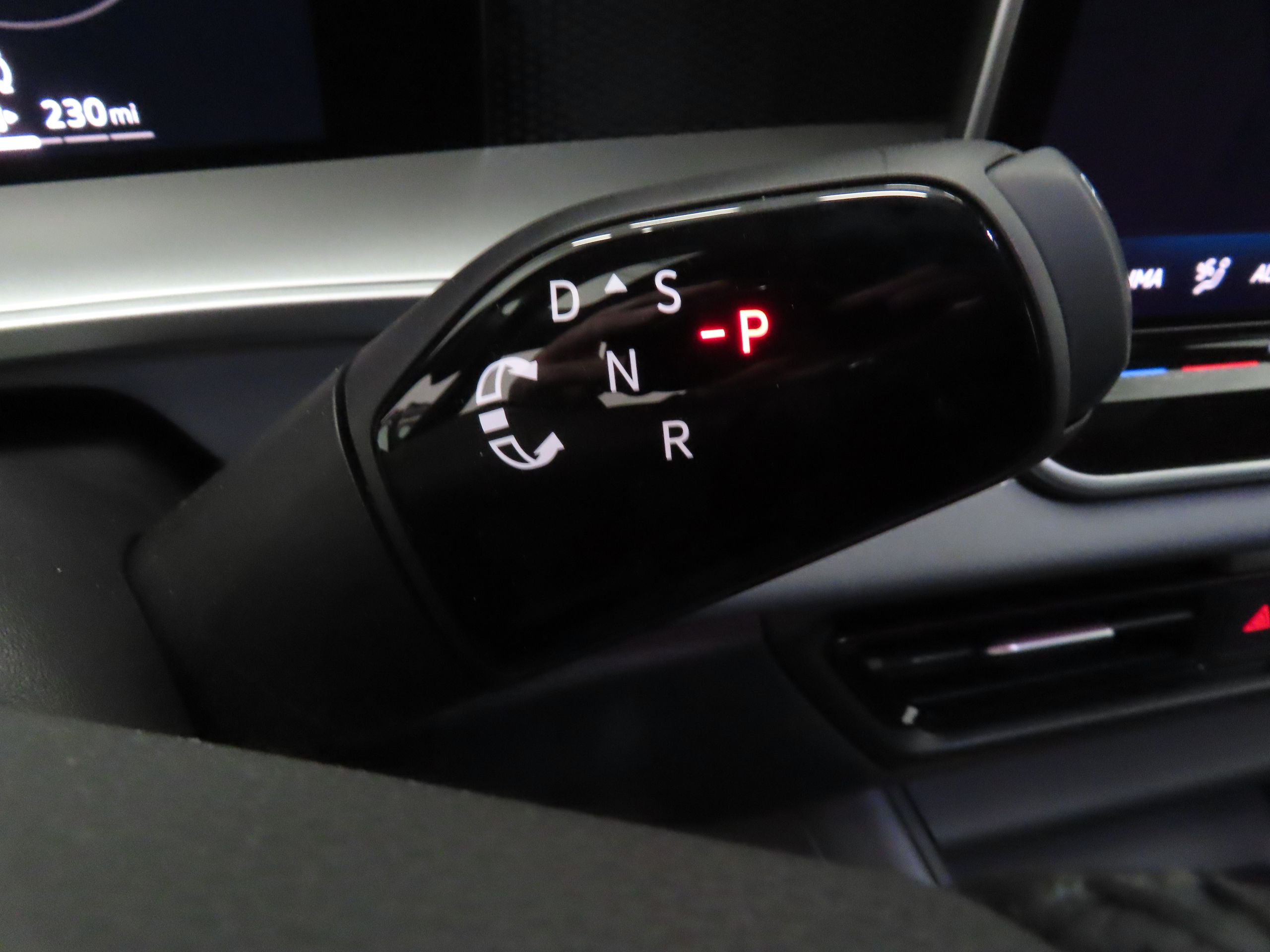 New 2026 White Volkswagen 2.0T SE R-Line Black image 15