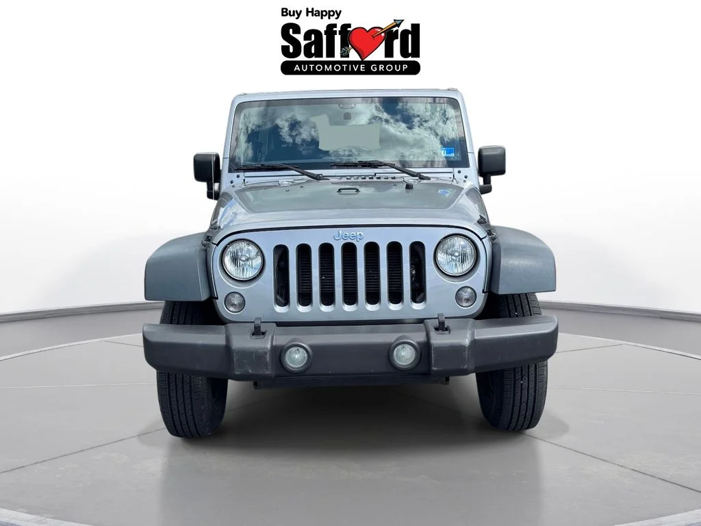 Used 2015 Silver Jeep Unlimited Sport image 8