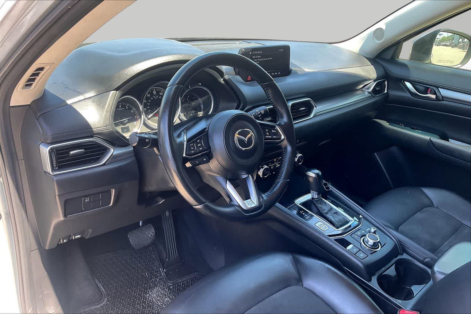 Used 2017 Sonic Silver Metallic Mazda Touring image 17