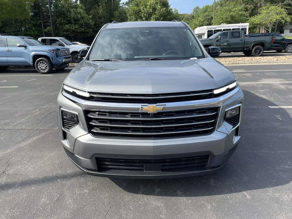 New 2026 Sterling Gray Metallic Chevrolet FWD LT image 2
