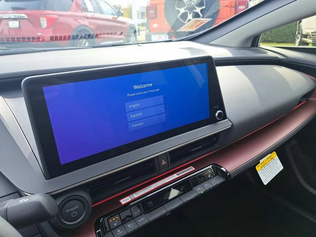 2026 Toyota Prius Plug-in Hybrid XSE - Photo 12