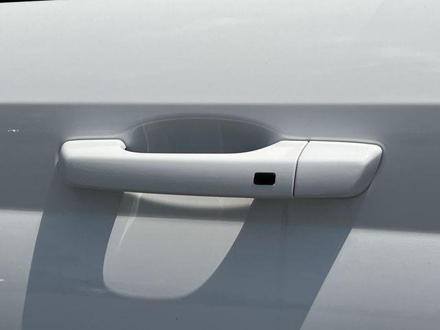 New 2026 White Hyundai SEL w/Two-Tone Roof image 37