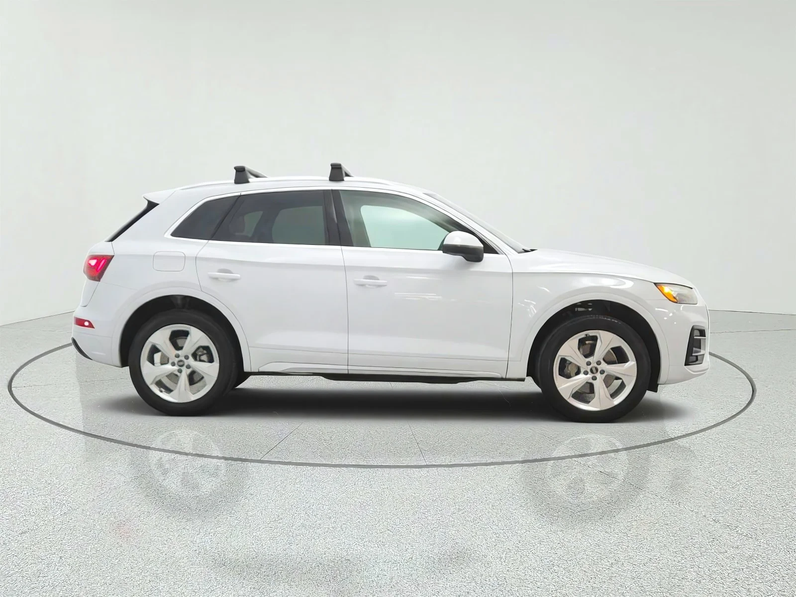 Used 2021 Glacier White Metallic Audi Premium Plus 45 TFSI quattro image 4