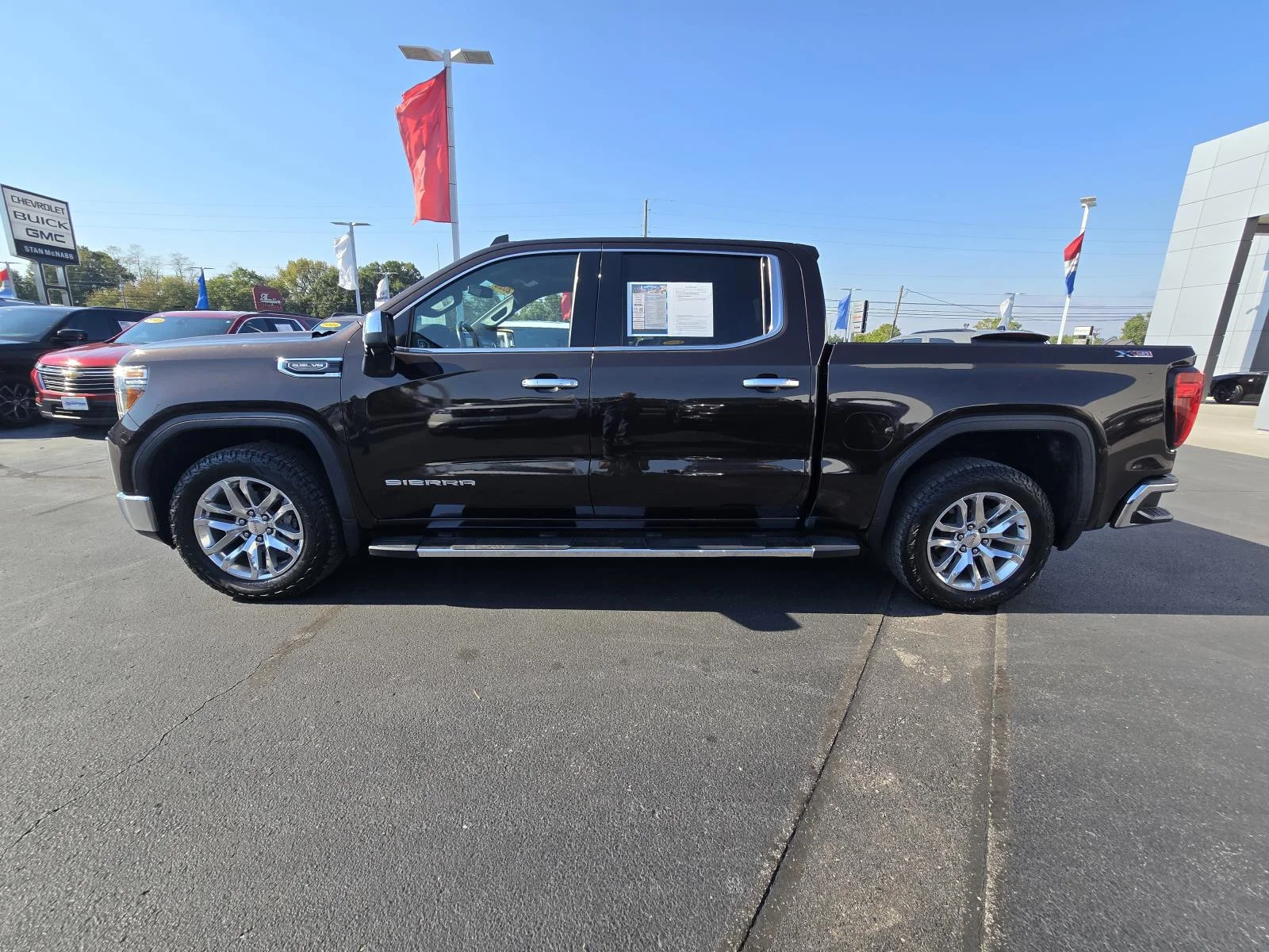 Used 2020 DEEP MAHOGANY METALLIC GMC SLT image 4
