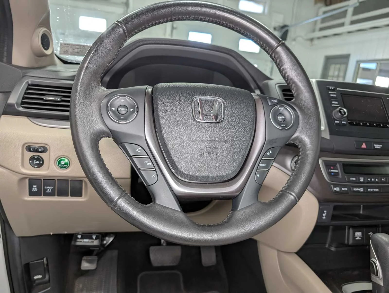 Used 2019 Platinum White Pearl Honda RTL image 34