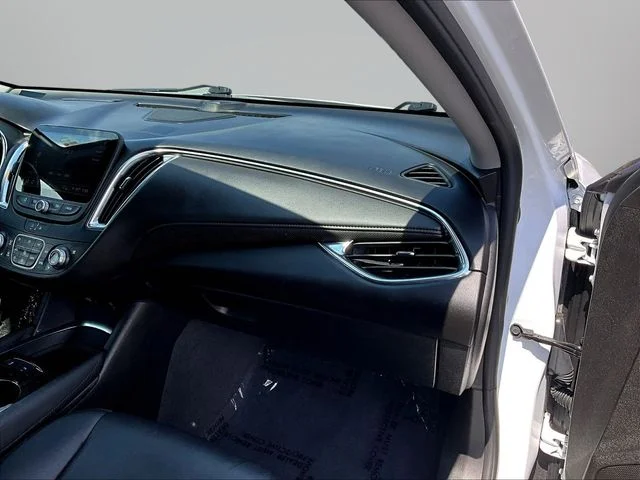 Used 2023 White Chevrolet LT image 29