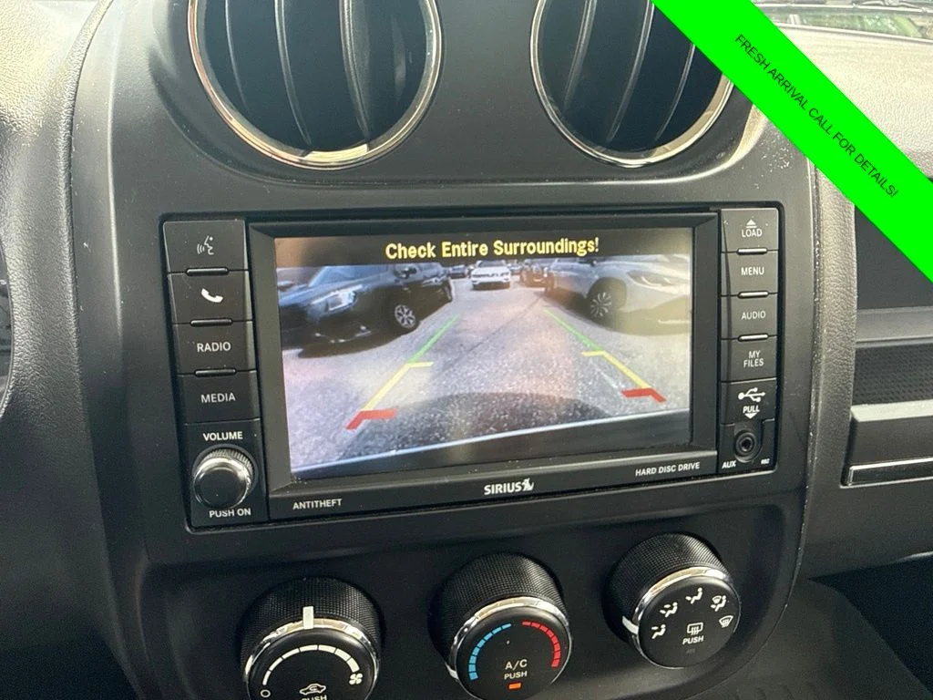 Used 2016 Gray Jeep Latitude image 27
