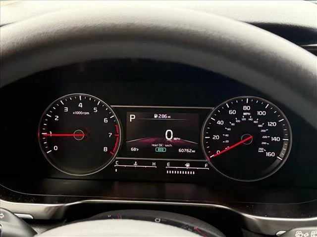 Used 2022 Gravity Gray Kia LX image 17