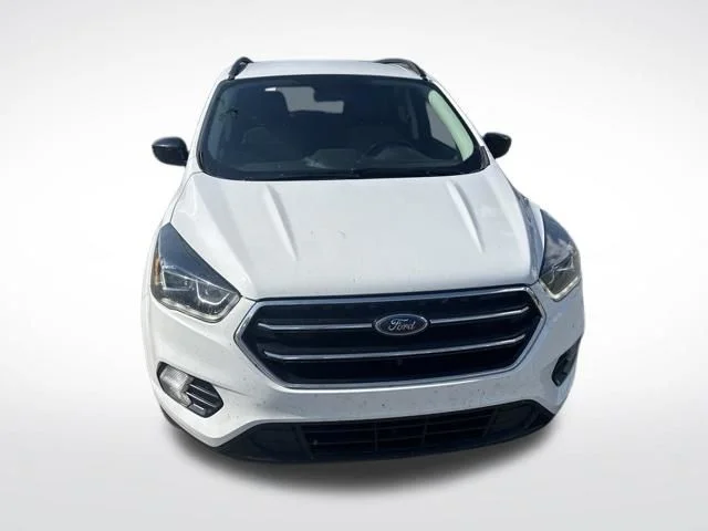 Used 2017 White Ford SE image 8