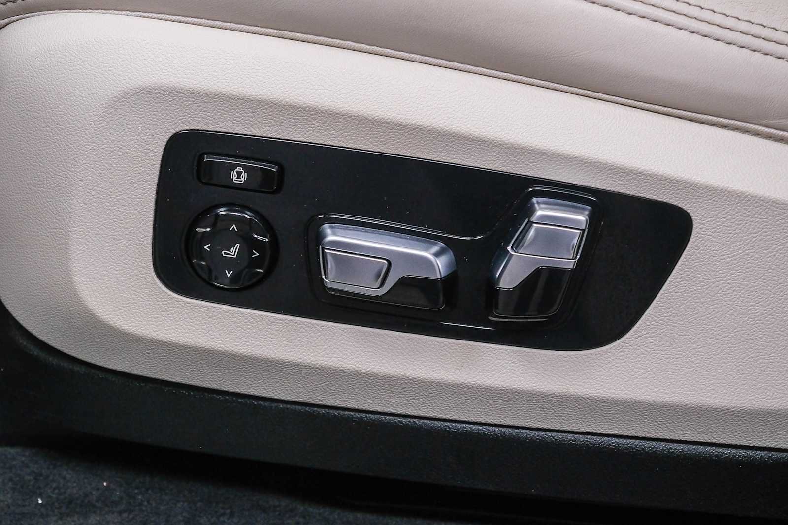 Used 2022 Sparkling Brown Metallic BMW xDrive45e image 28