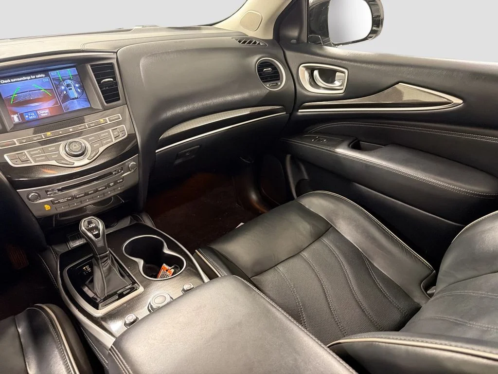 Used 2019 Liquid Platinum INFINITI LUXE image 24