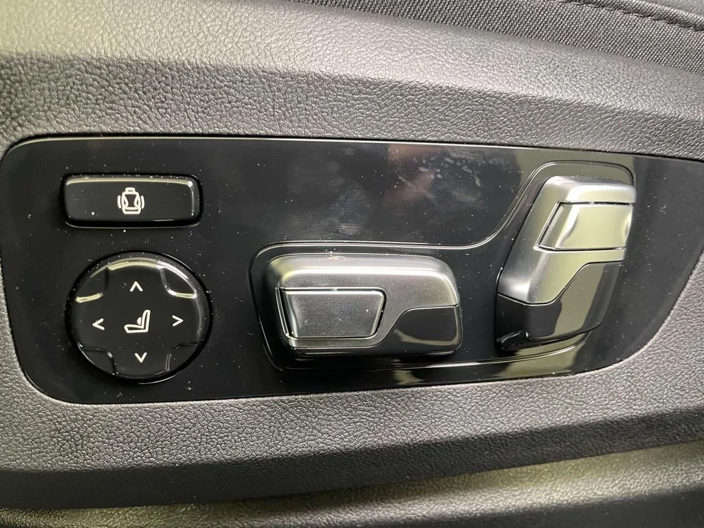 New 2026 Red BMW xDrive40i image 14