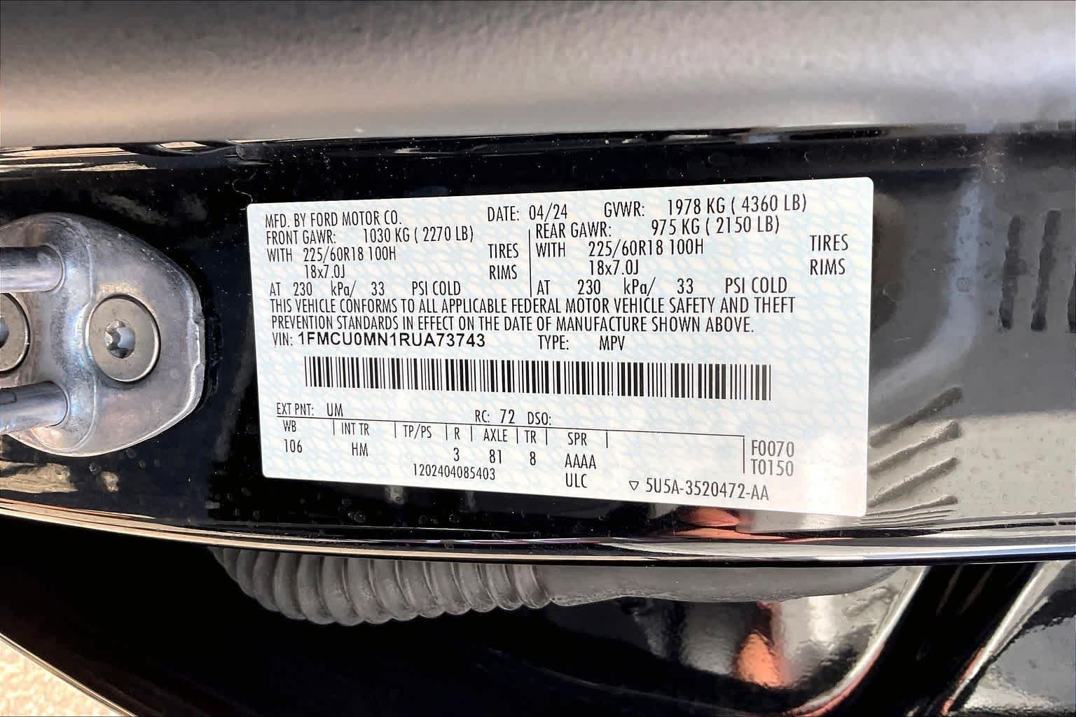 Used 2024 Agate Black Metallic Ford ST-Line image 31