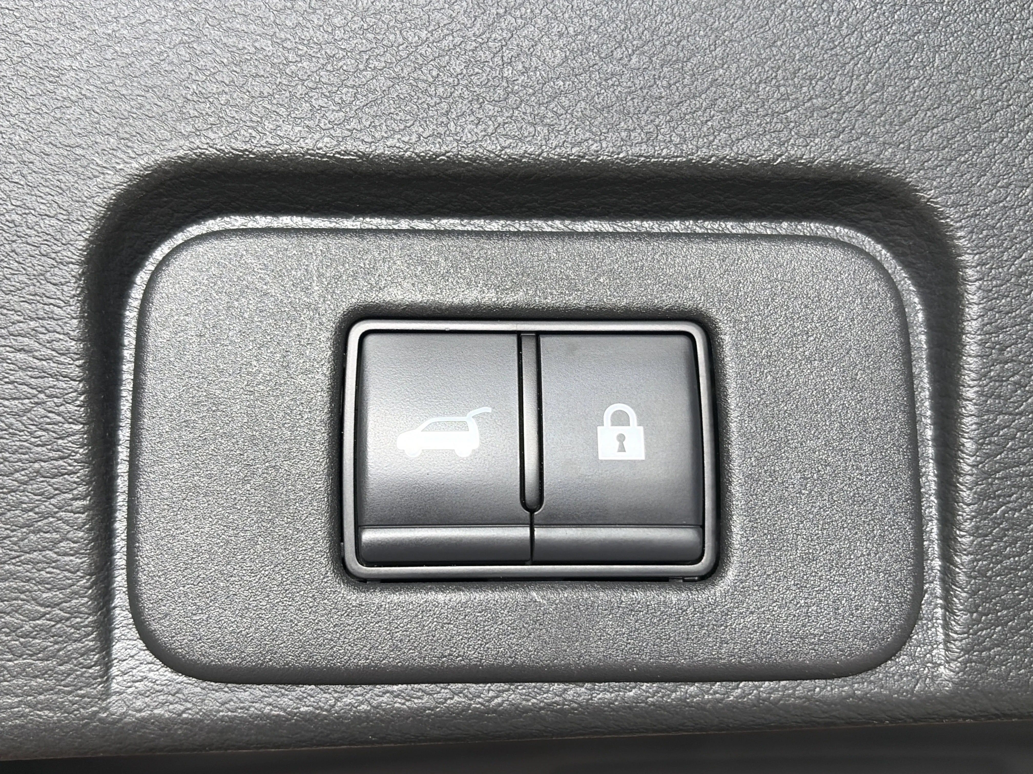 Used 2023 Scarlet Ember Tintcoat Nissan Platinum image 16