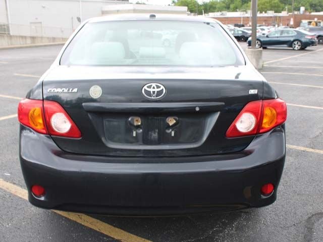 Used 2010 Black Sand Pearl Toyota LE image 6