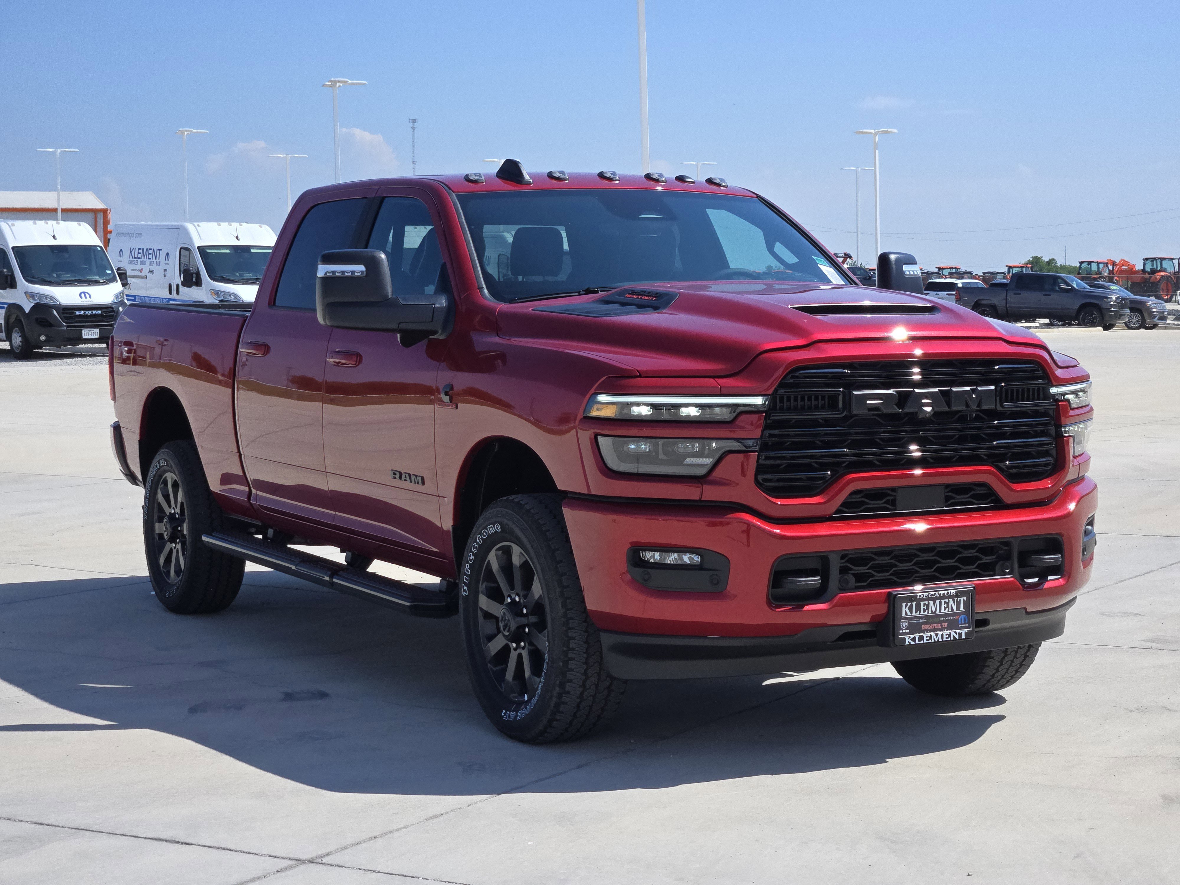 New 2026 Molten Red Pearl-Coat Exterior Paint RAM Laramie image 3