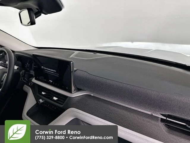 New 2026 Space White Metallic Ford Platinum image 34