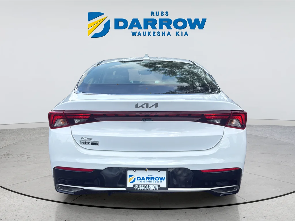 Used 2022 White Kia LXS image 4