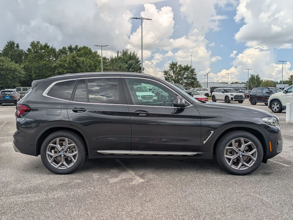 Used 2023 Gray BMW sDrive30i image 6