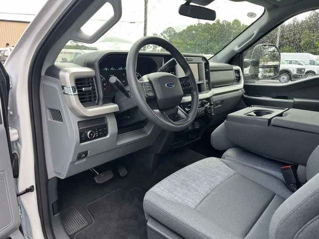 New 2025 Oxford White Ford F-350® XL image 12
