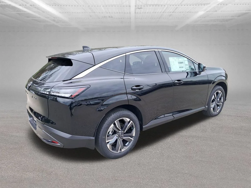 New 2026 White Nissan Platinum image 5