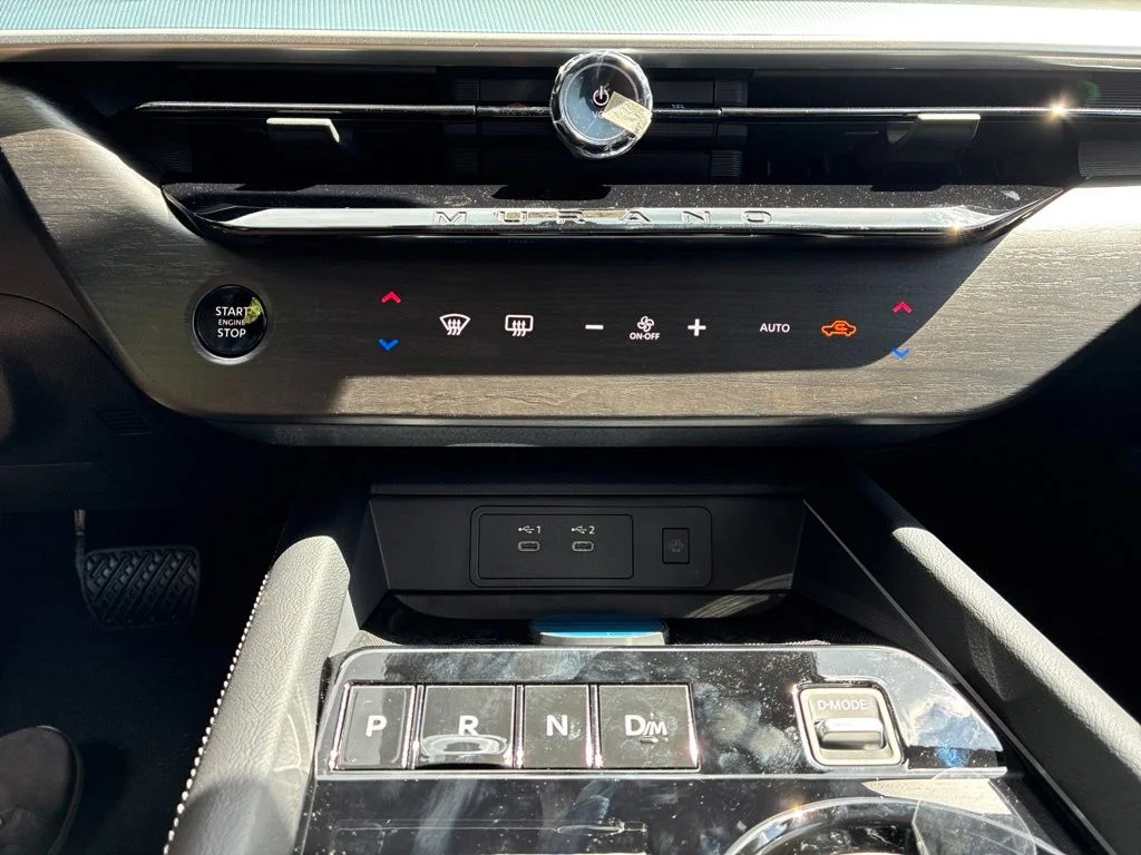 New 2026 Boulder Gray Pearl / Super Black Two-tone Nissan Platinum image 21