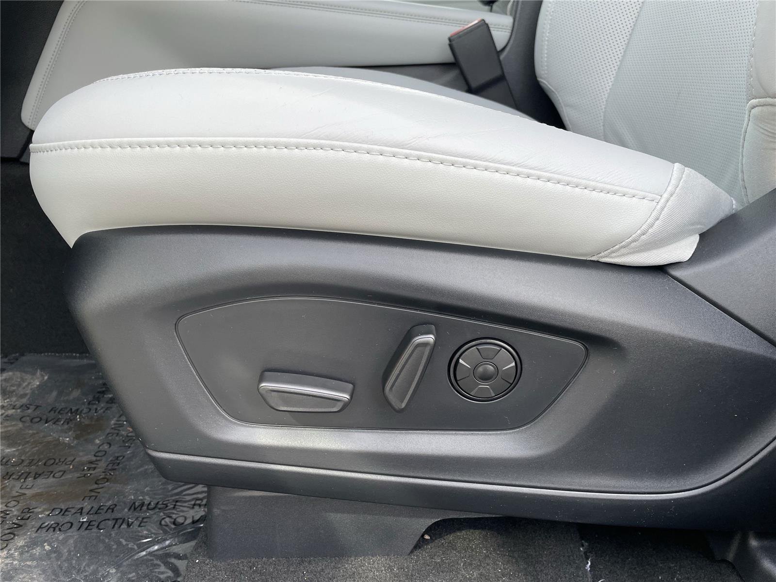 New 2026 Star White Metallic Tri-Coat Ford Platinum™ image 64