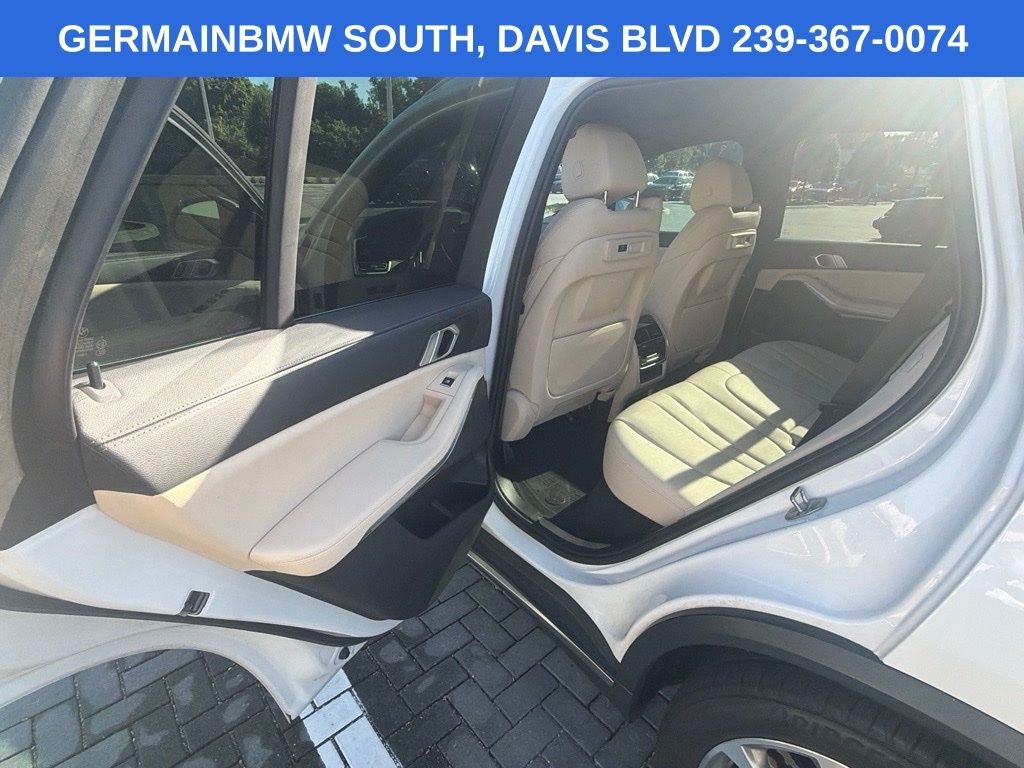 Used 2022 Alpine White BMW xDrive40i image 21