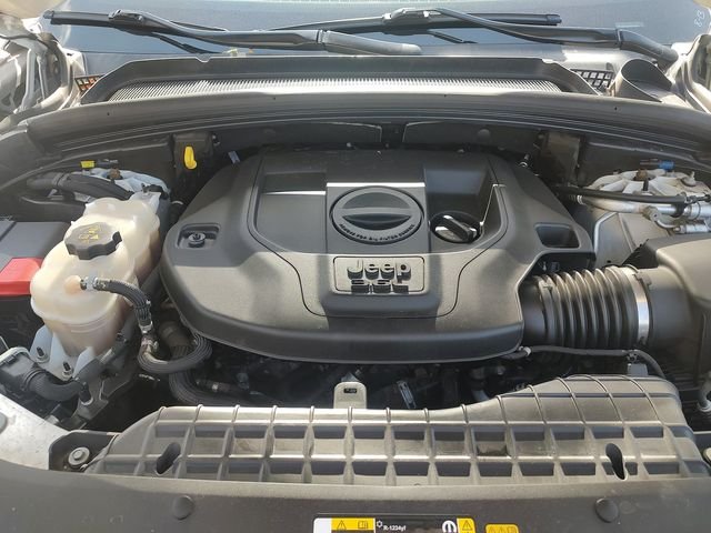 Used 2022 White Jeep Overland image 35