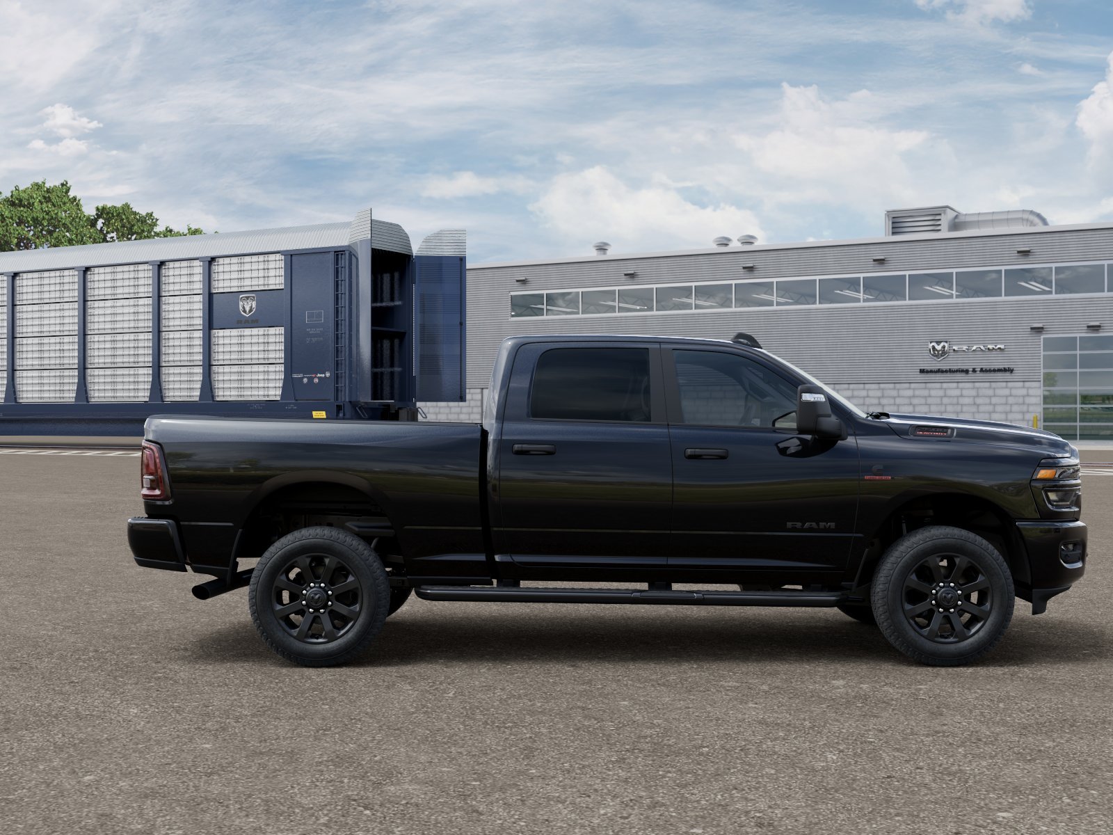 New 2026 Diamond Black Crystal Pearl-Coat Exterior Paint RAM BIG HORN image 12