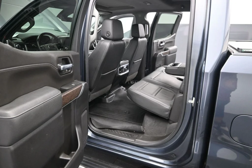 Used 2022 Blue GMC Denali image 16