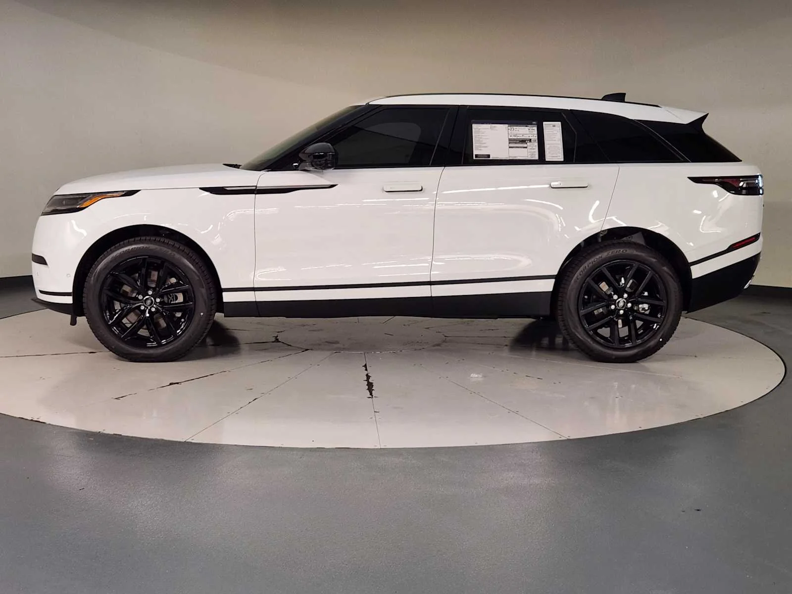 New 2026 Fuji White Land Rover S - P250 image 8