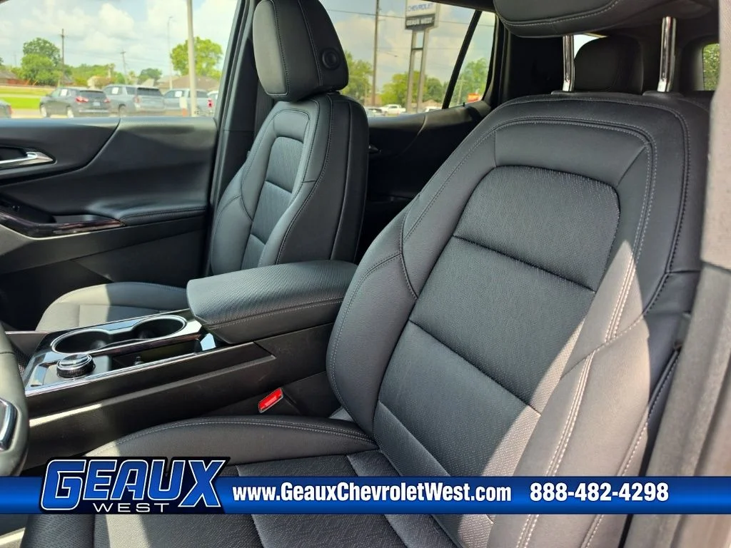 Used 2026 White Chevrolet LT image 33