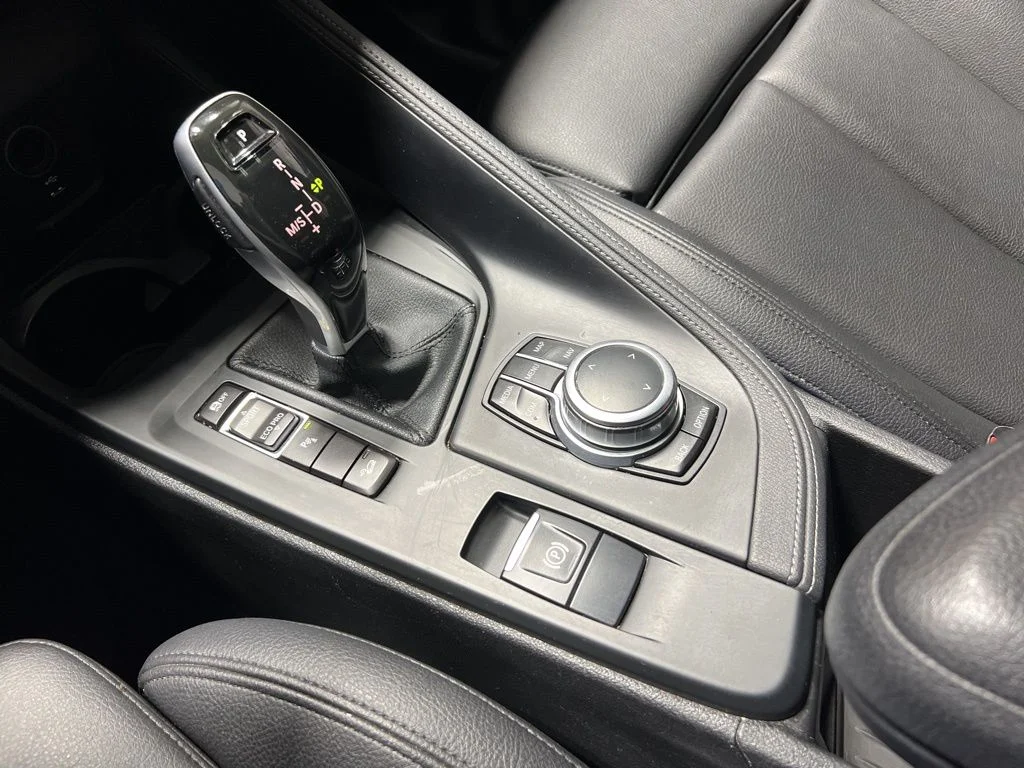 Used 2022 Black BMW xDrive28i image 34