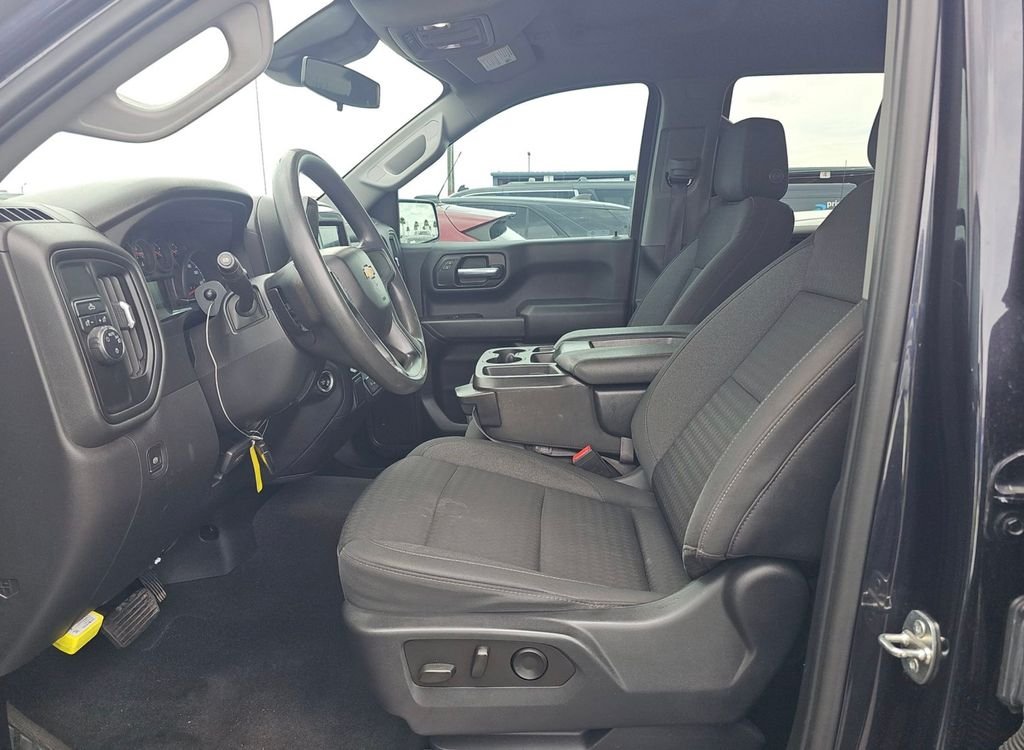 Used 2023 Gray Chevrolet Custom image 7