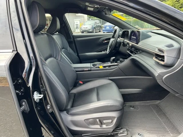 Used 2025 Black Toyota XLE image 9