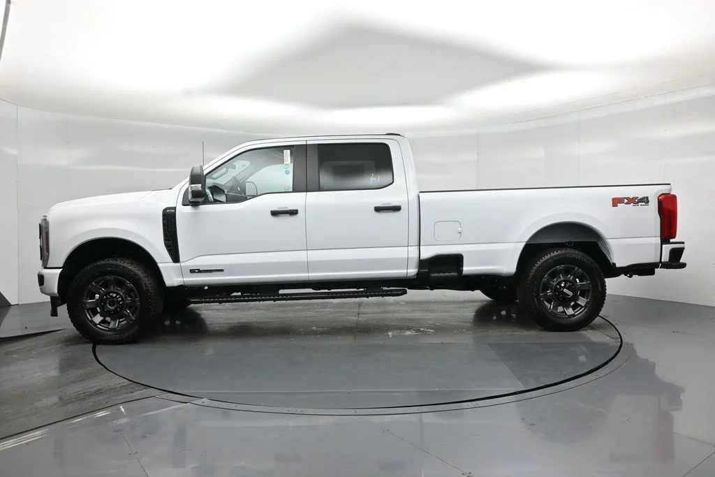 New 2026 Oxford White Ford XL image 23