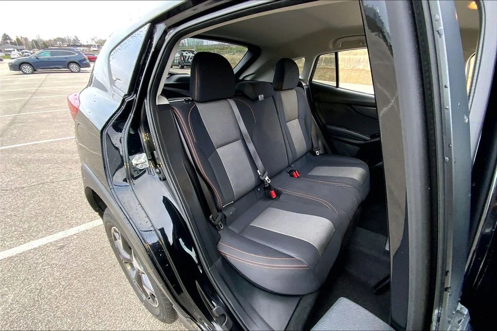 Used 2020 Black Subaru Premium image 26