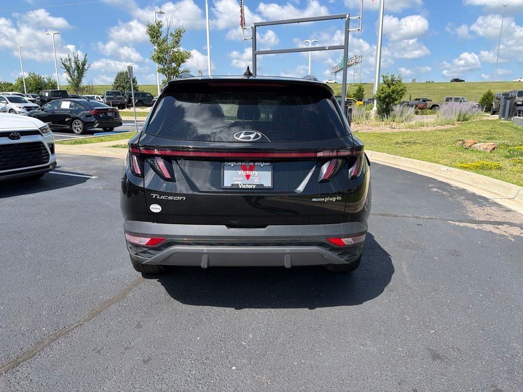 Used 2024 Black Hyundai Limited image 6
