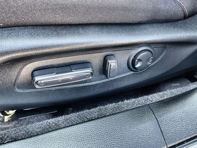 Used 2023  Honda EX image 16