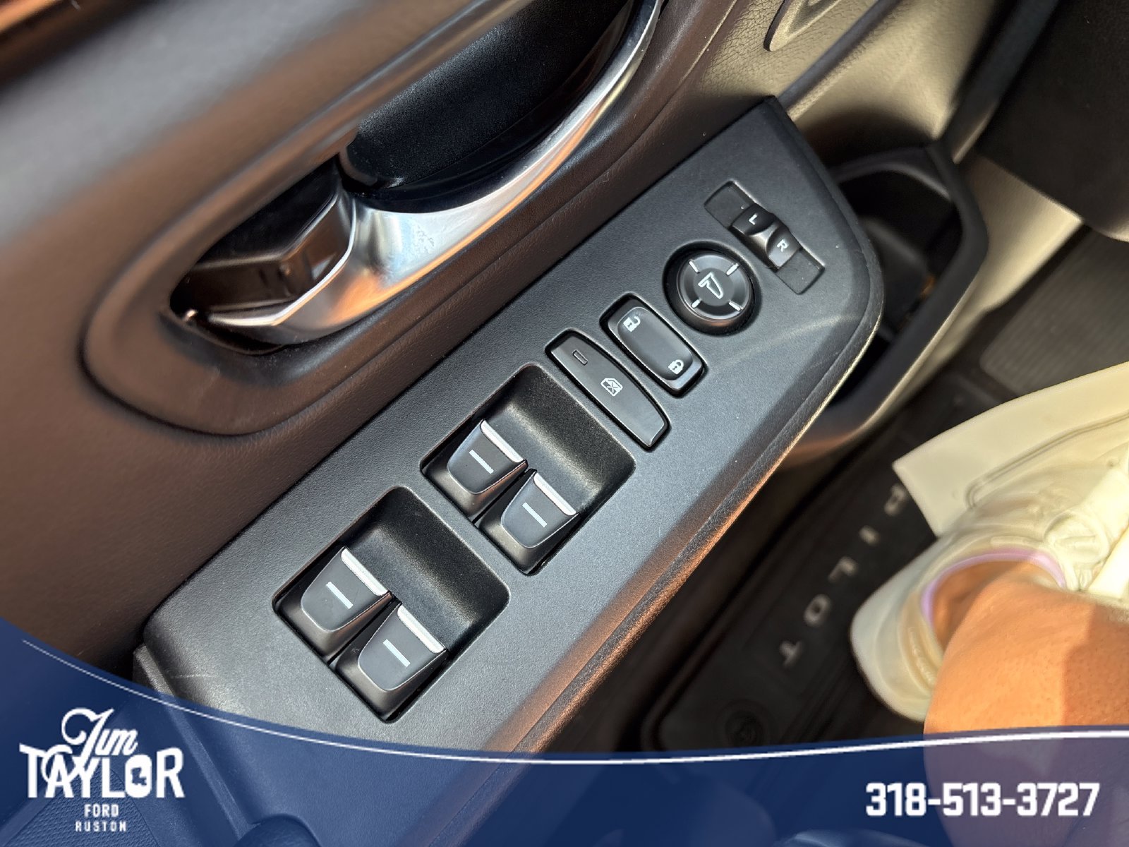 Used 2024 White Honda Touring image 13