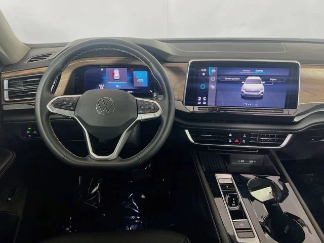 2025 Volkswagen Atlas SE w/Tech - Photo 20