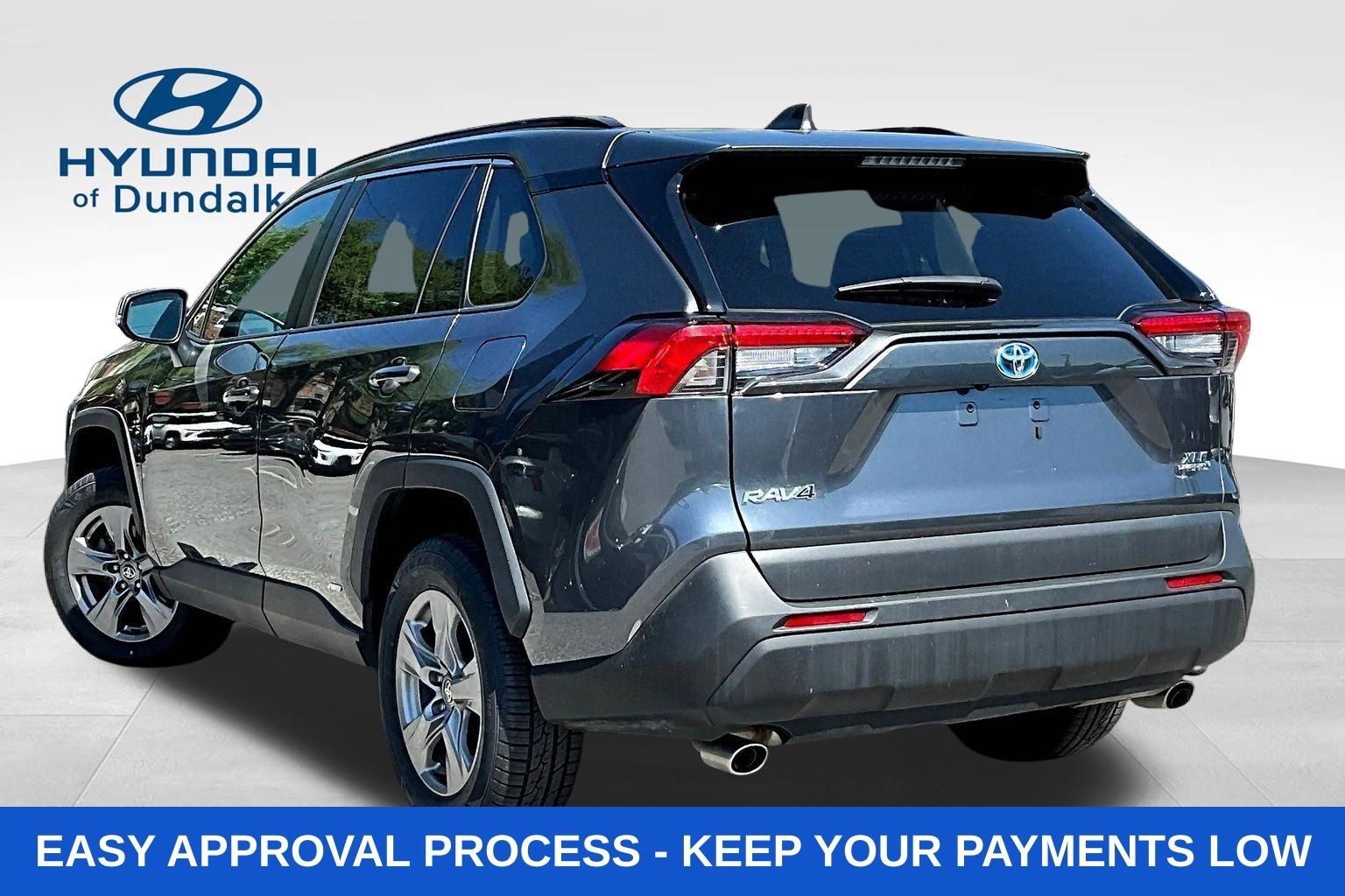 Used 2023 Gray Toyota XLE image 5