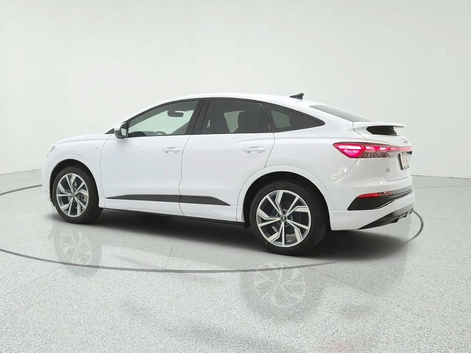 Used 2024 Glacier White Metallic Audi Premium Plus 55 quattro image 7