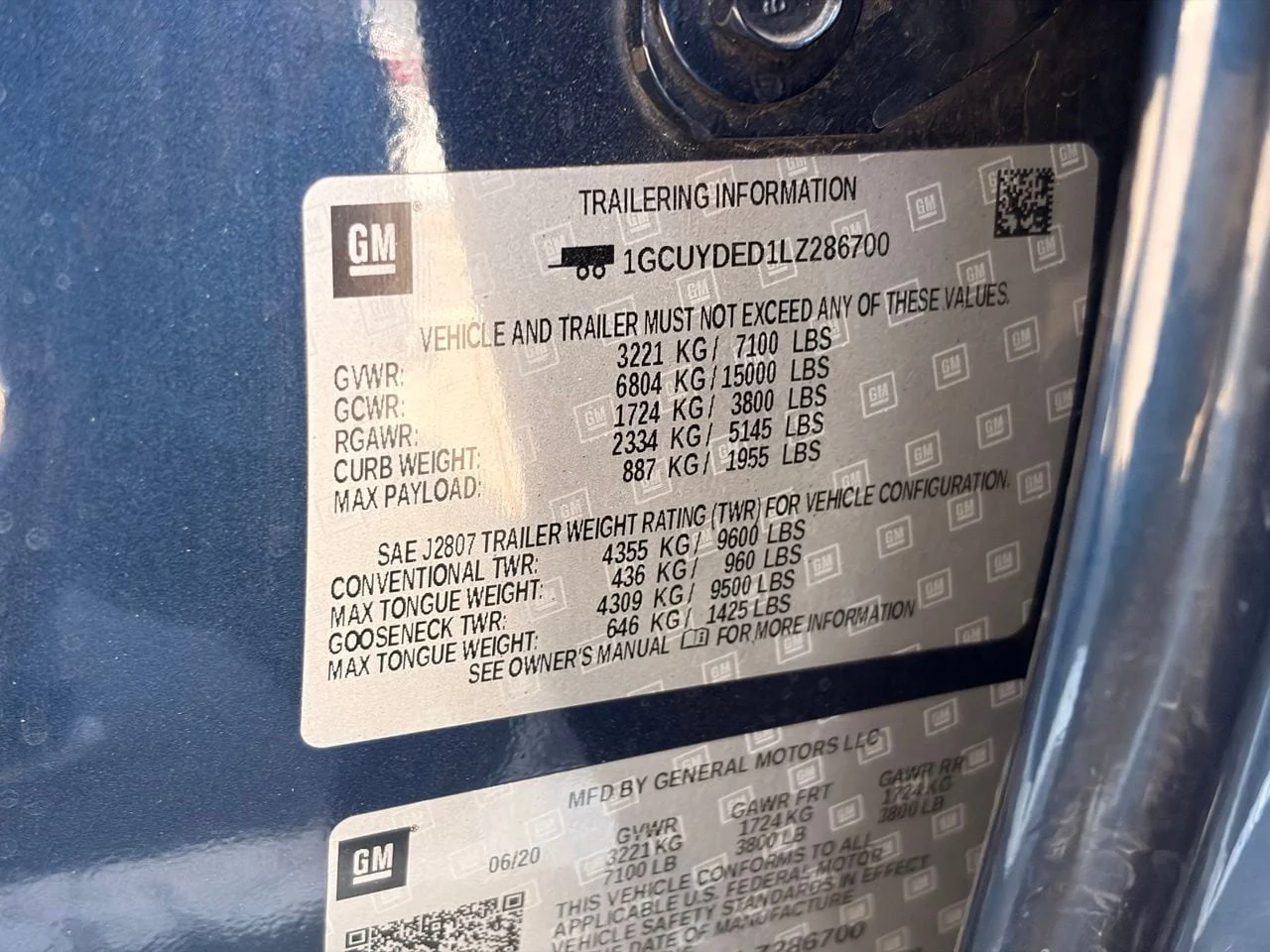 Used 2020 Northsky Blue Metallic Chevrolet LT image 9