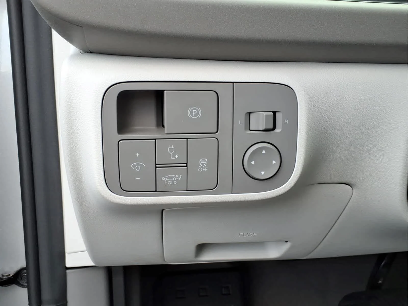 Used 2023 Curated Silver Hyundai SEL image 13