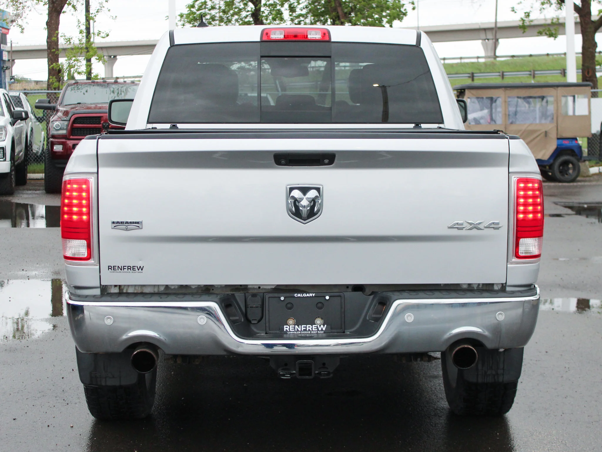 Used 2018 Silver RAM Laramie * HEMI V8 | 3M PPF | Alpine | Apple CarPlay | Tonneau Cover | Sunroof | Heated Seats image 13