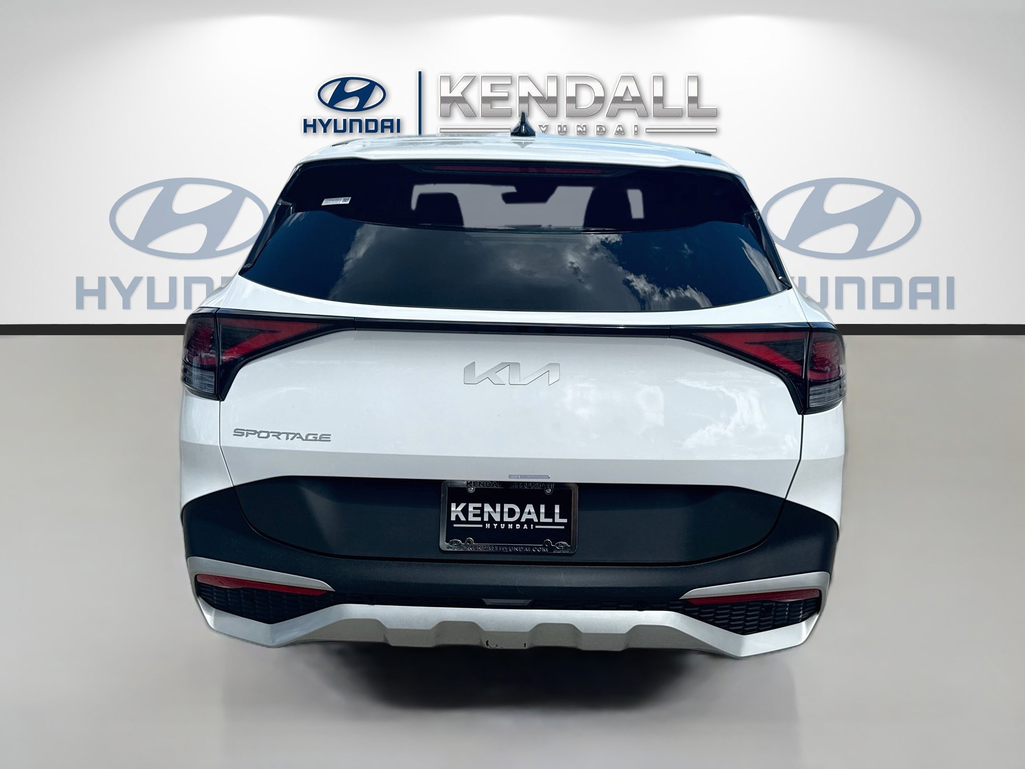 Used 2024 Glacial White Pearl Kia EX image 4