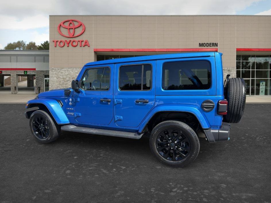 Used 2024 Hydro Blue Pearlcoat Jeep Sahara image 6